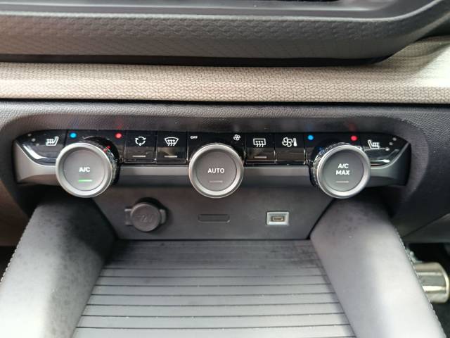 2024 Citroen C5 X 1.2 PureTech MAX EAT8 Euro 6 (s/s) 5dr