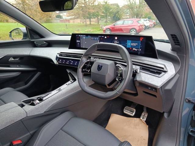 2024 Peugeot 5008 1.2 HYBRID Allure SUV 5dr Petrol Hybrid e-DSC6 Euro 6 (s/s) (136 ps)