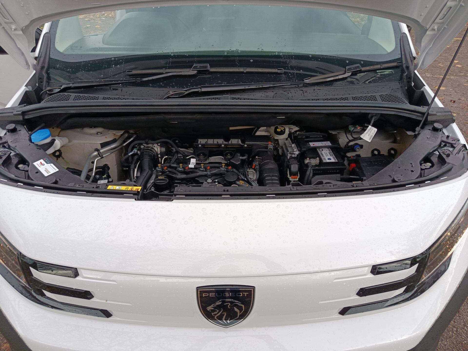 2025 Peugeot Partner thumbnail 8
