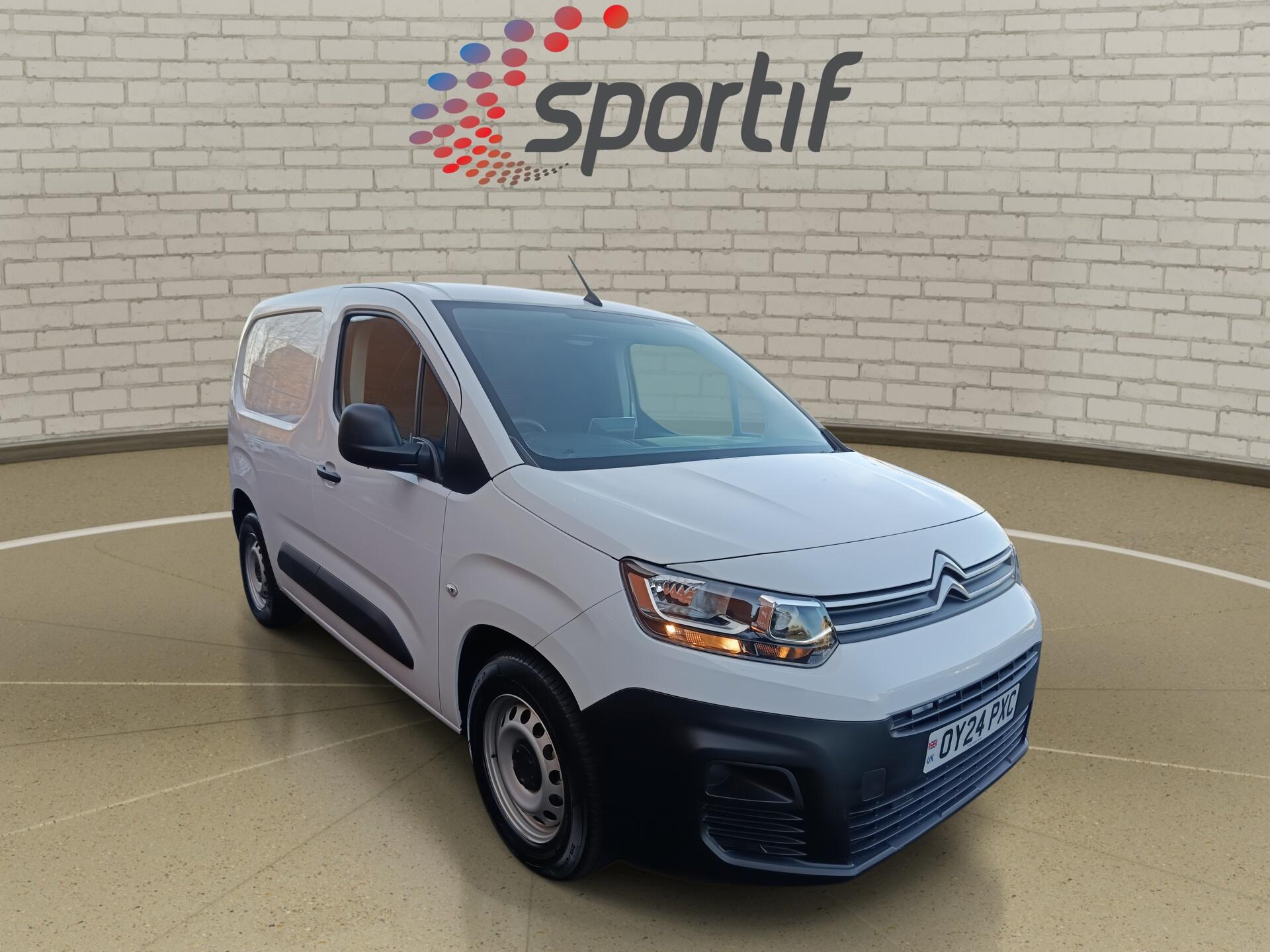 2024 Citroen Berlingo — photo 1 of 5