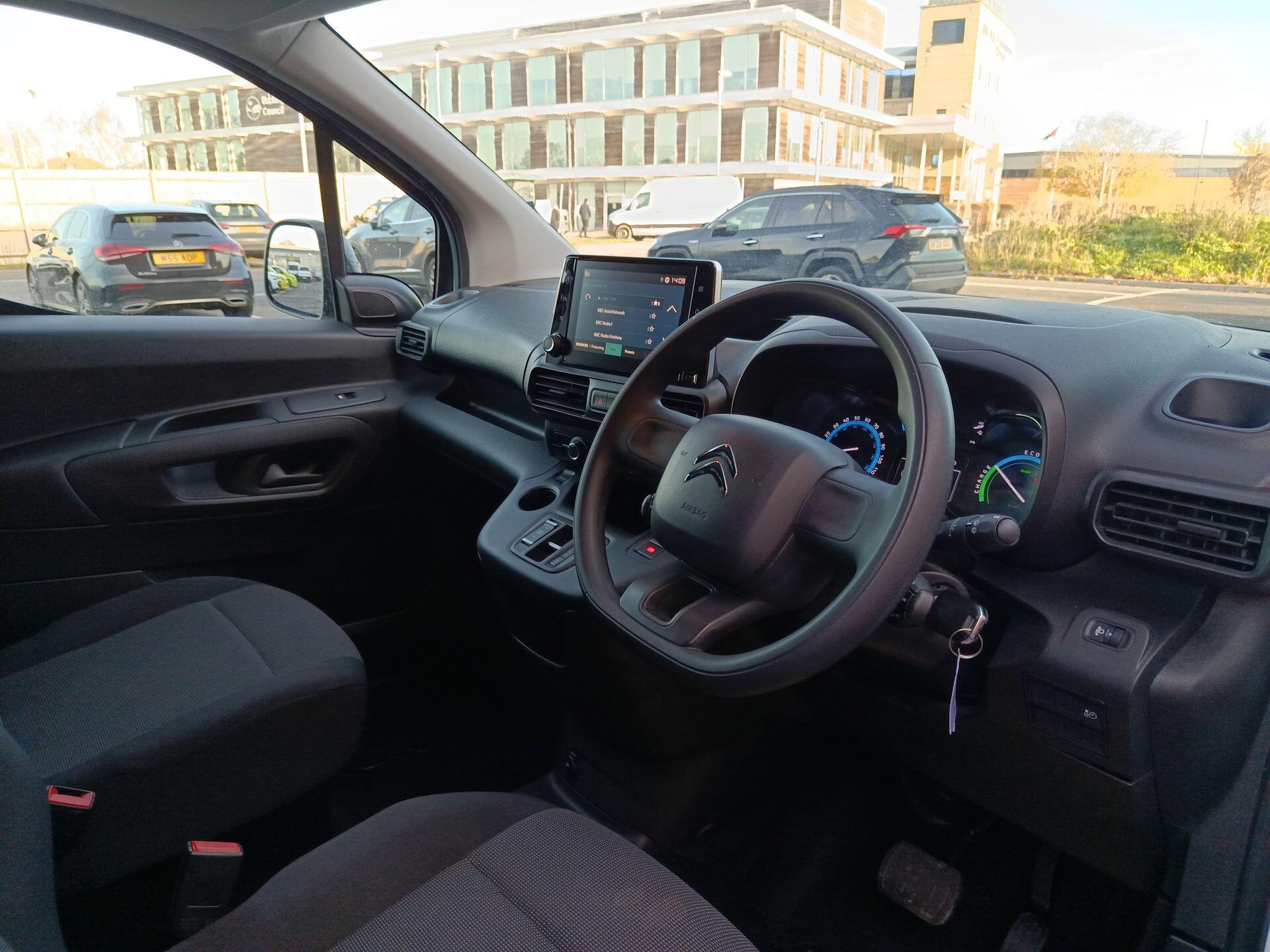 2024 Citroen Berlingo thumbnail 5