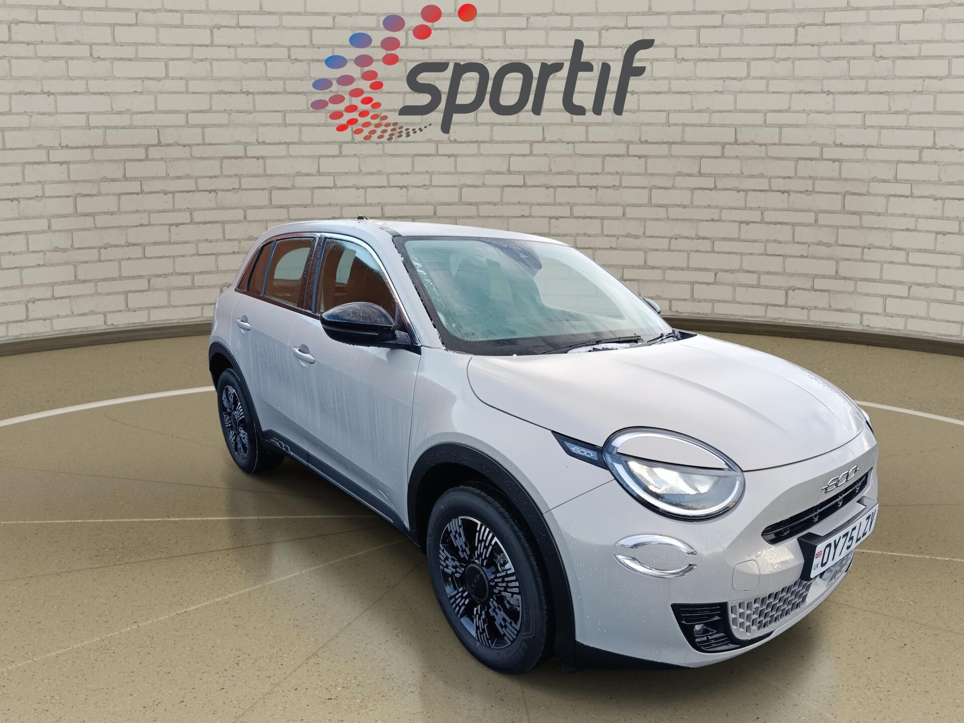 2025 Fiat 600 thumbnail 15