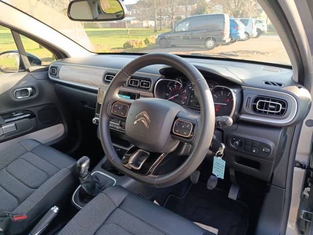 2022 Citroen C3 1.2 PureTech Shine Plus Hatchback 5dr Petrol Manual Euro 6 (s/s) (83 ps)