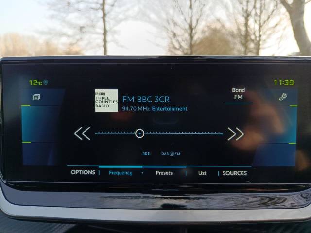 2023 Peugeot e-2008 50kWh GT Premium SUV 5dr Electric Auto (7kW Charger) (136 ps)