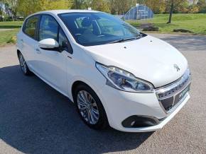 PEUGEOT 208 at Sportif Motor Group Aylesbury