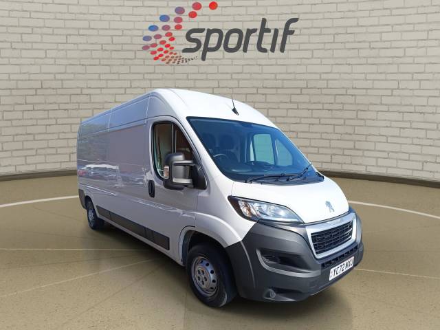 Peugeot Boxer 2.2 BlueHDi 335 Professional Panel Van 5dr Diesel Manual L3 H2 Euro 6 (s/s) (140 ps) Panel Van Diesel Polar