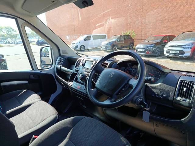 2022 Peugeot Boxer 2.2 BlueHDi 335 Professional Panel Van 5dr Diesel Manual L3 H2 Euro 6 (s/s) (140 ps)