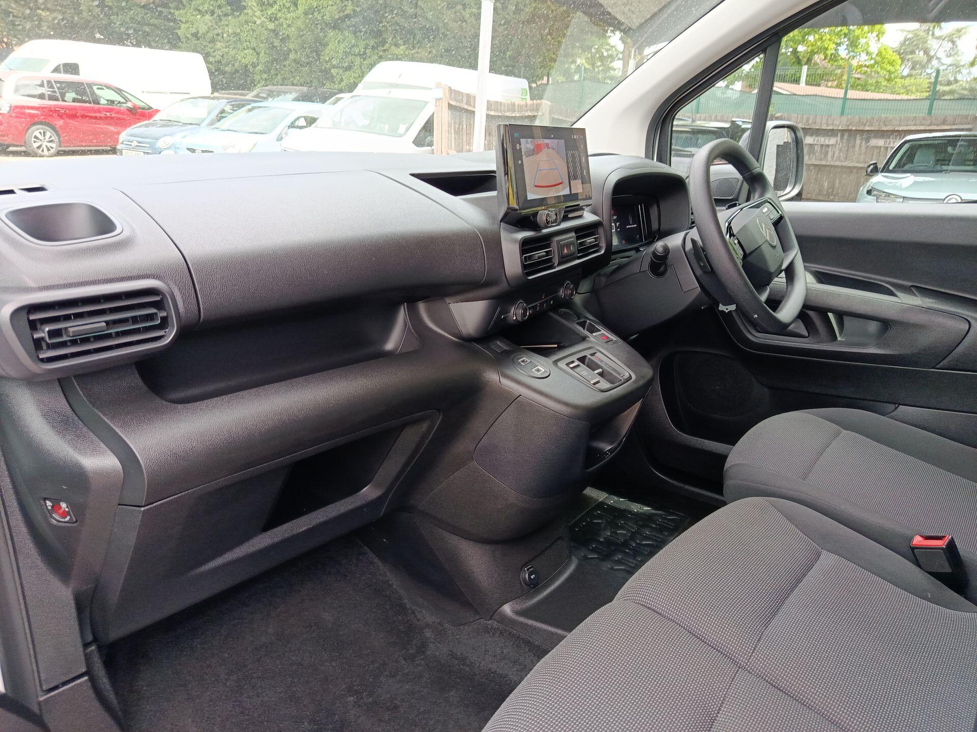 2024 Citroen Berlingo thumbnail 14