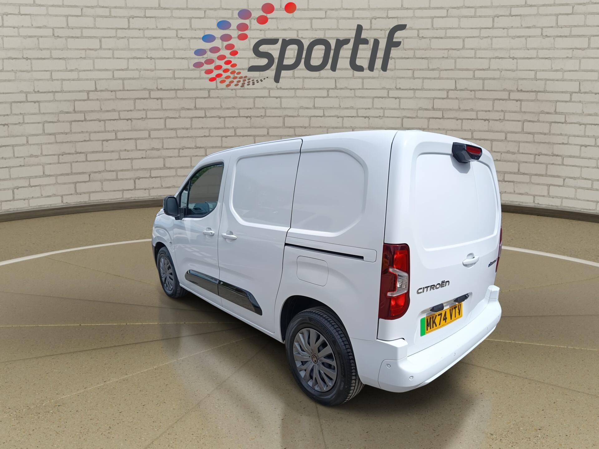 2024 Citroen Berlingo thumbnail 22