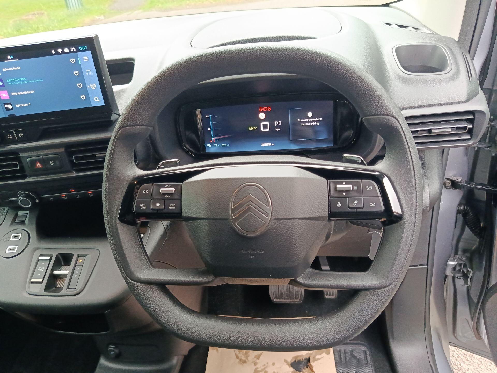 2024 Citroen Berlingo thumbnail 3