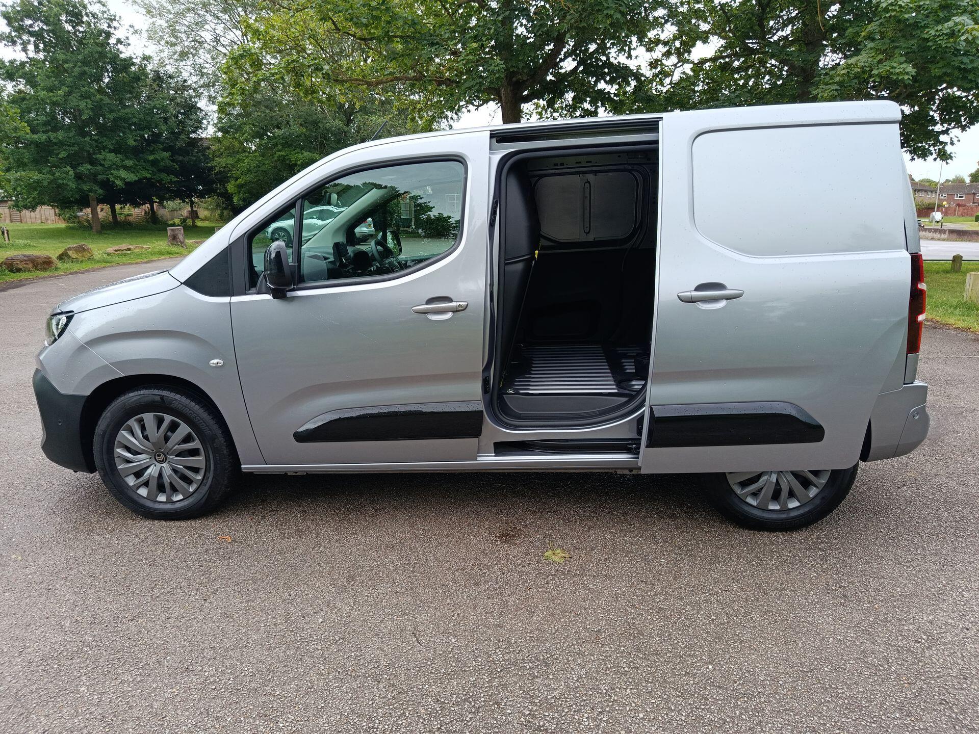2024 Citroen Berlingo thumbnail 14