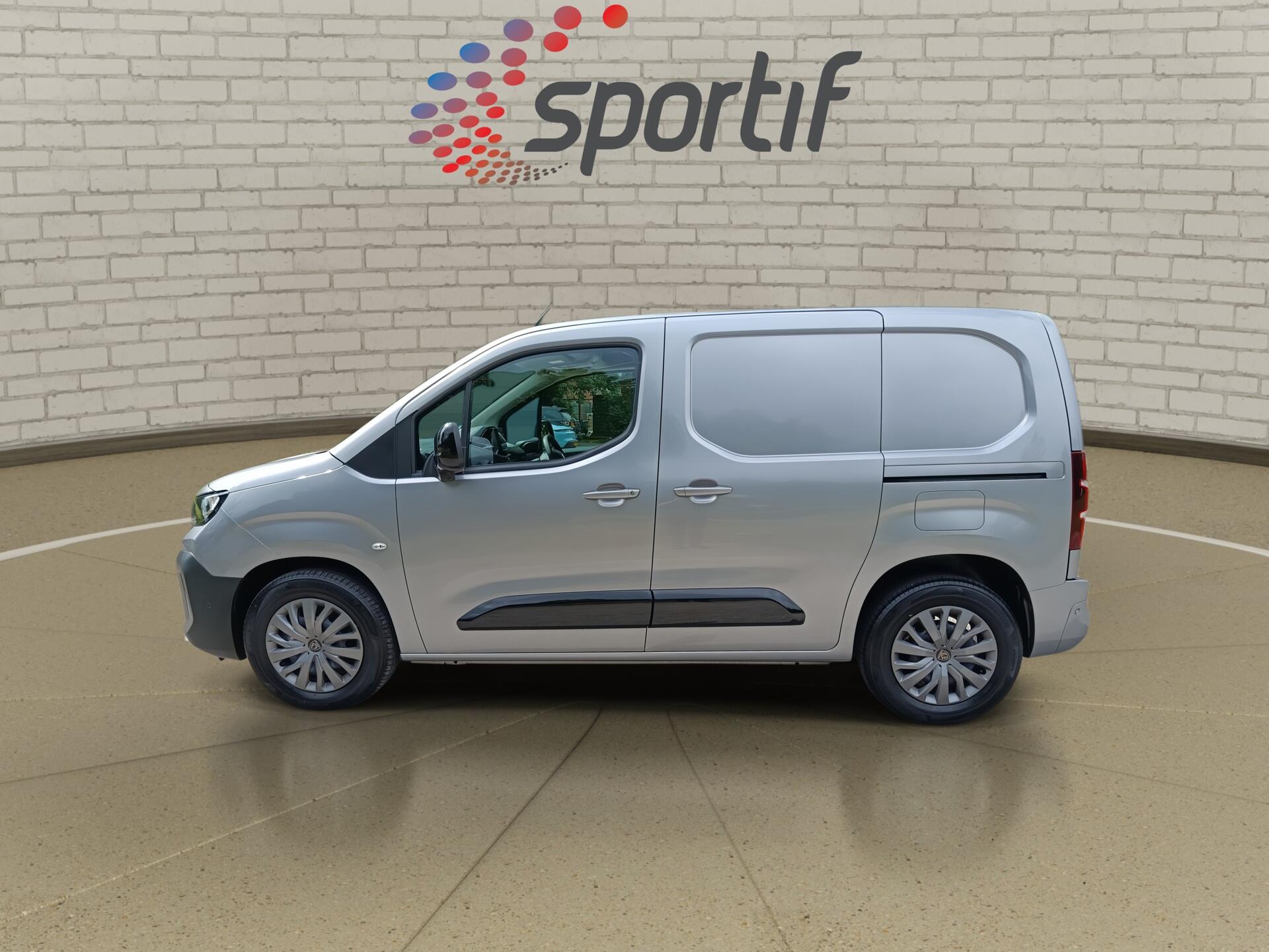 2024 Peugeot Partner thumbnail 22