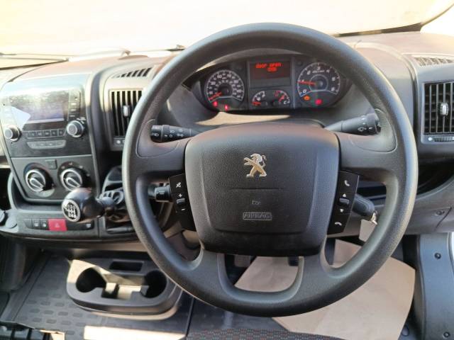 2023 Peugeot Boxer 2.2 BlueHDi 335 Built for Business Low Floor Luton 4dr Diesel Manual L3 Euro 6 (s/s) (140 ps)