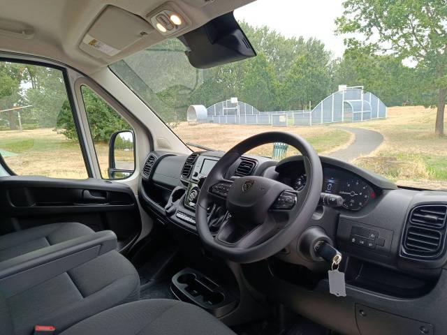 2025 Peugeot Boxer 2.2 BlueHDi 335 Professional Panel Van 5dr Diesel EAT8 L3 H2 Euro 6 (s/s) (140 ps)