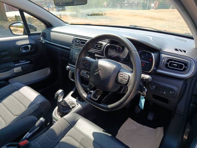 2022 Citroen C3 1.2 PureTech Saint James Hatchback 5dr Petrol Manual Euro 6 (s/s) (83 ps)