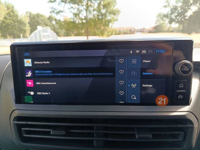 2025 Peugeot e-Expert 75kWh Professional Standard Panel Van 6dr Electric Auto MWB (7.4kW Charger) (136 ps)