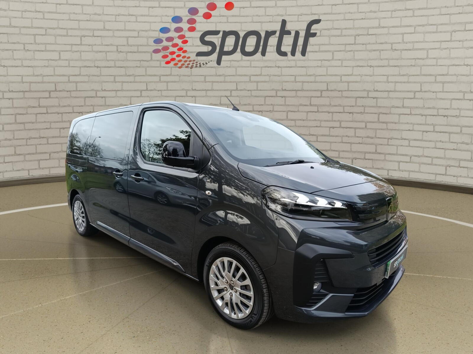 2025 Peugeot e-Traveller